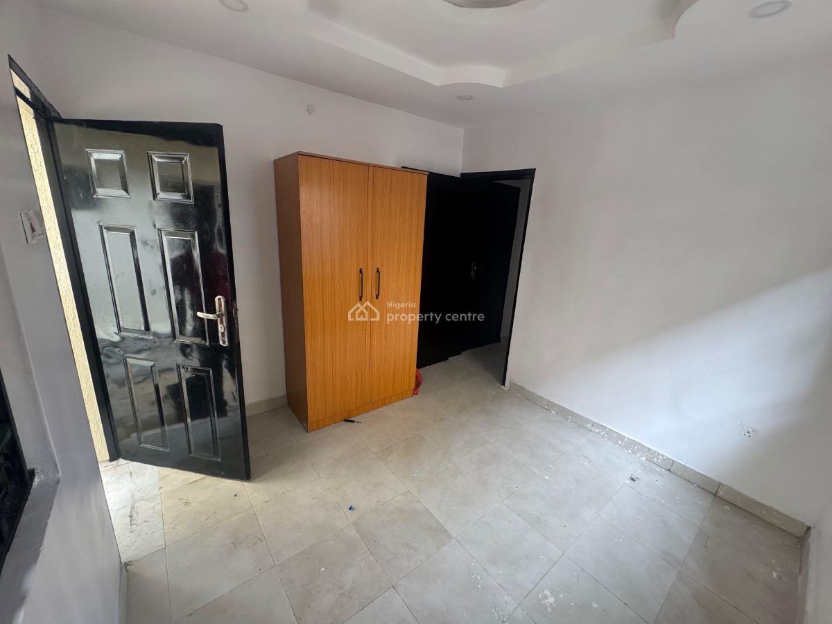 a Luxury Super Clean Room ( Self Contained), Off Admiralty Way, Lekki Phase 1, Lekki, Lagos, Self Contain (single Rooms) for Rent