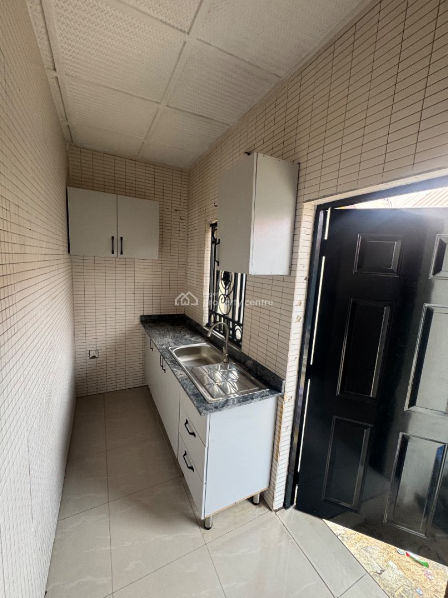 a Luxury Super Clean Room ( Self Contained), Off Admiralty Way, Lekki Phase 1, Lekki, Lagos, Self Contain (single Rooms) for Rent