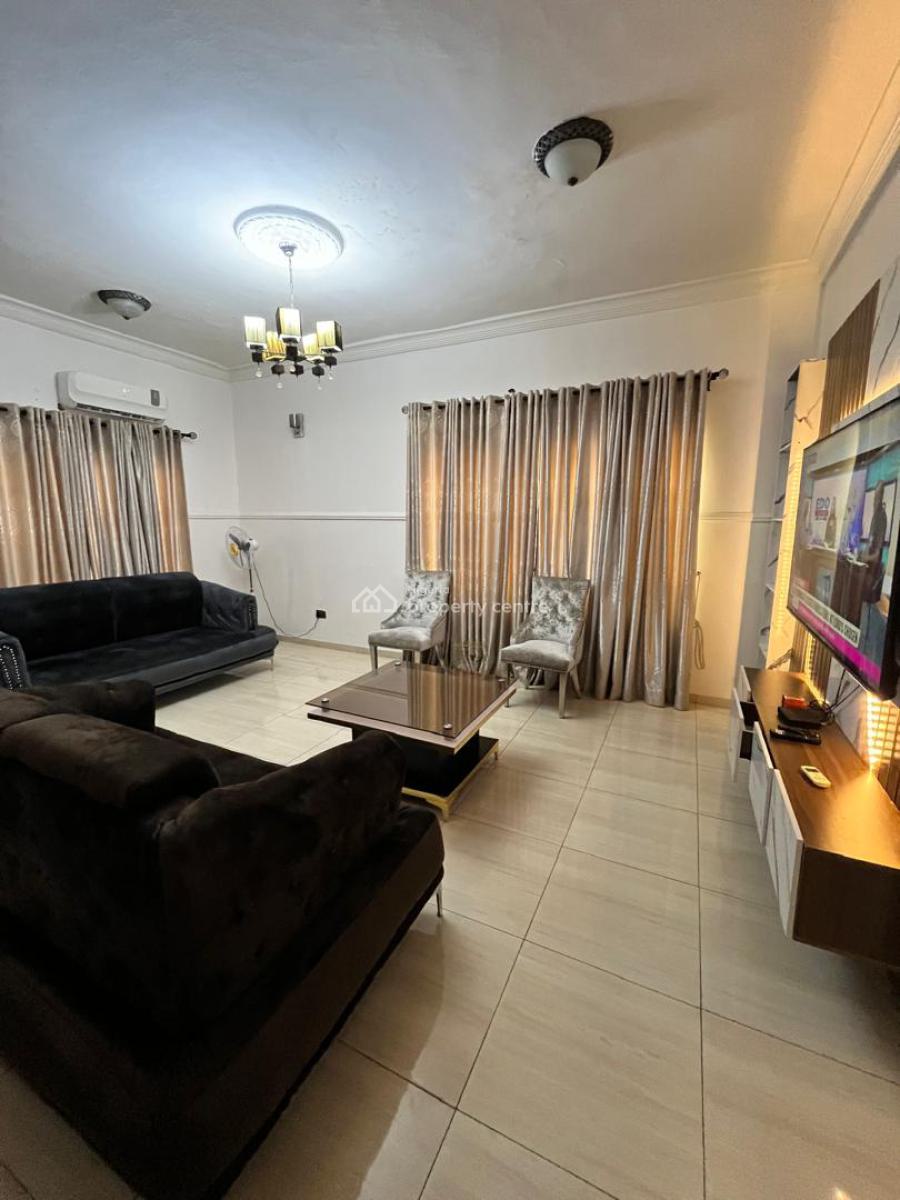 Nicely Furnished 3 Bedroom Apartment, Ajah, Lagos, Flat / Apartment Short Let
