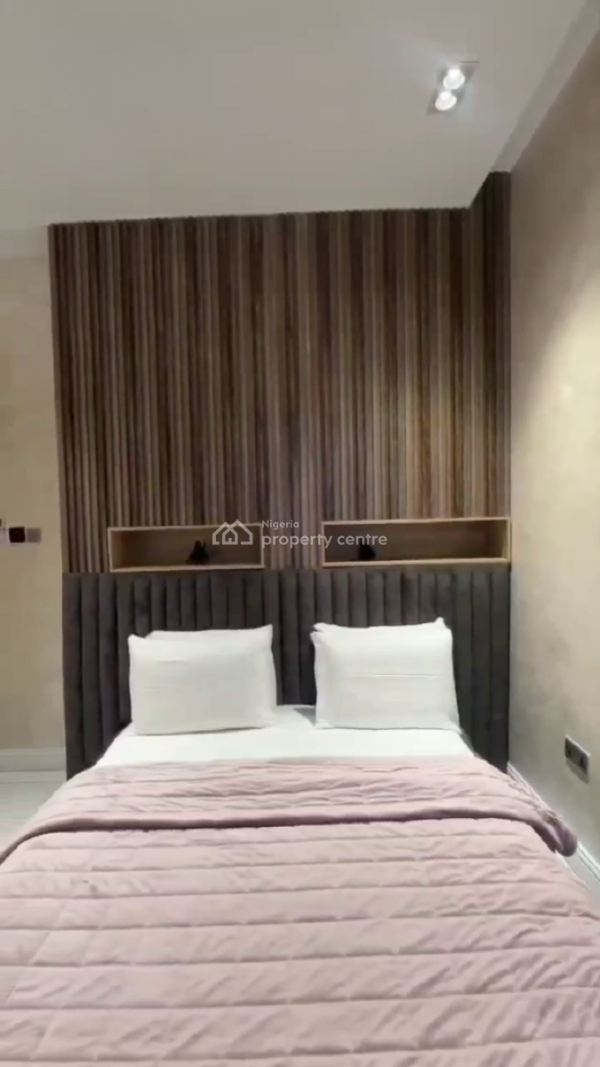 Nicely Furnished 2 Bedroom Apartment, Lekki Phase 1, Lekki, Lagos, Flat / Apartment Short Let