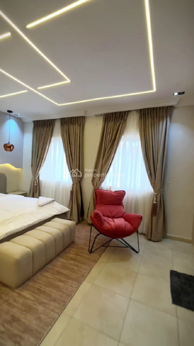 Nicely Furnished 3 Bedroom Apartment, Lekki Phase 1, Lekki, Lagos, Flat / Apartment Short Let
