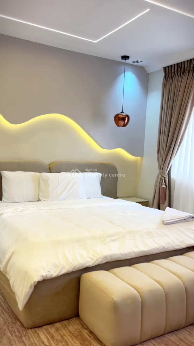 Nicely Furnished 3 Bedroom Apartment, Lekki Phase 1, Lekki, Lagos, Flat / Apartment Short Let