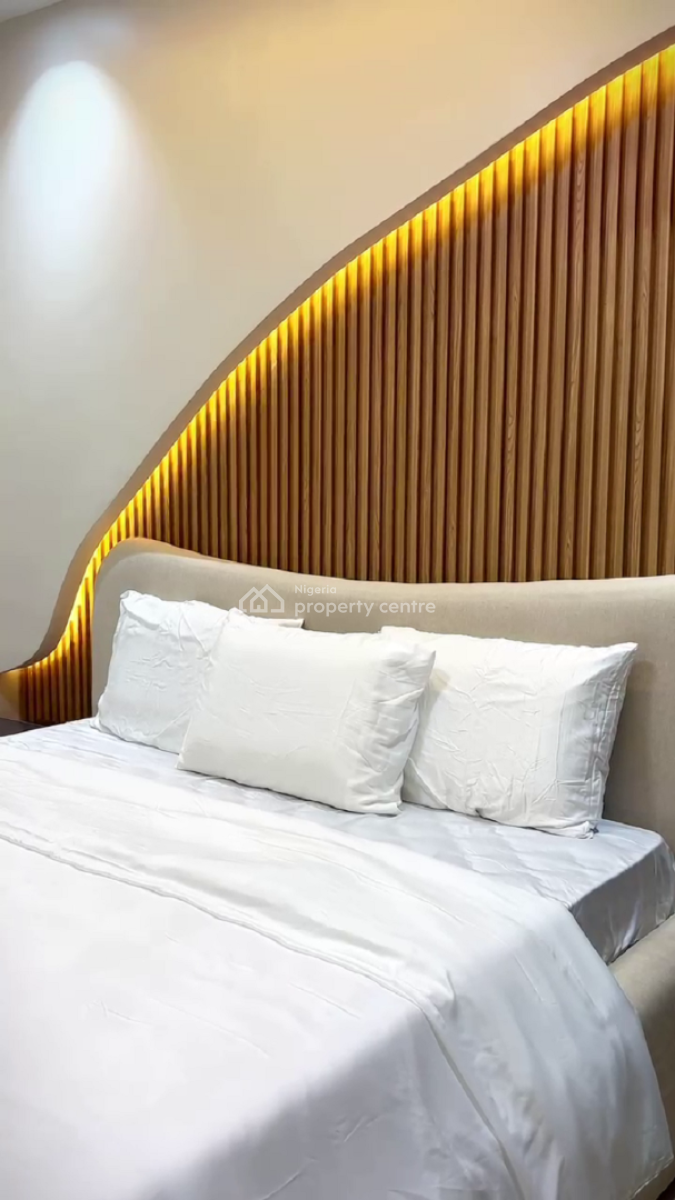 Nicely Furnished 3 Bedroom Apartment, Lekki Phase 1, Lekki, Lagos, Flat / Apartment Short Let