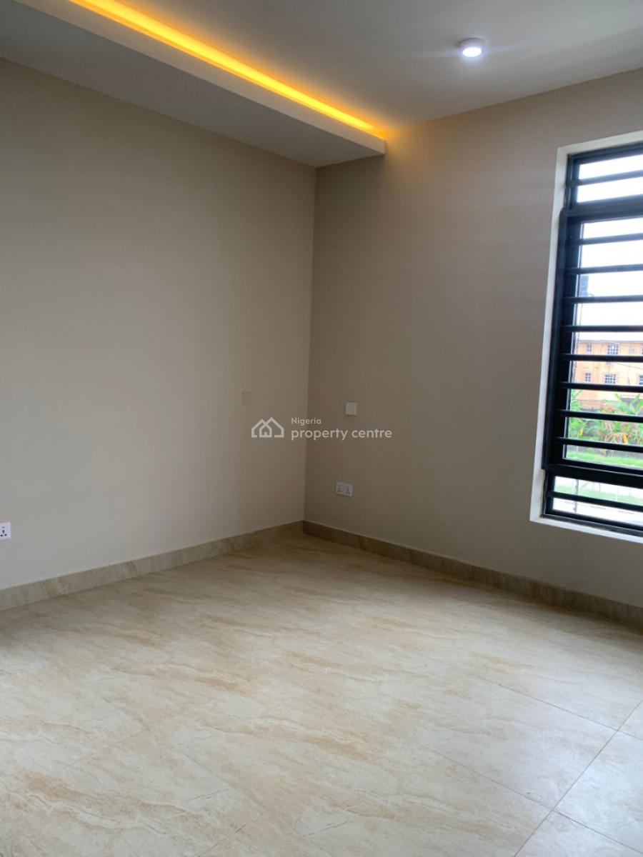 3 Bedrooms Apartment, Lekki Phase 1, Lekki, Lagos, Flat / Apartment for Sale