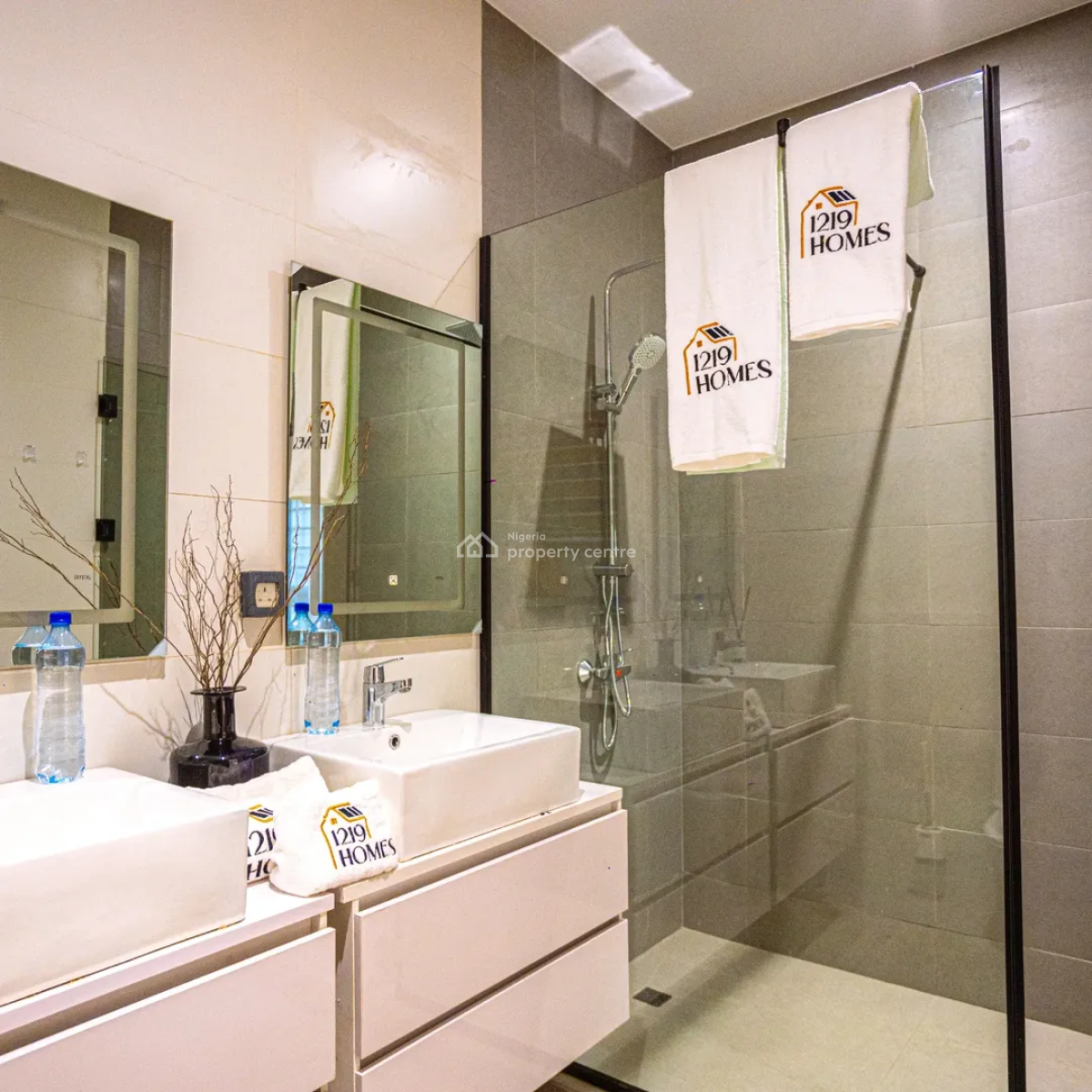 1219 Luxury 3 Bedroom Apartment, Adeniyi Jones, Ikeja, Lagos, Flat / Apartment Short Let