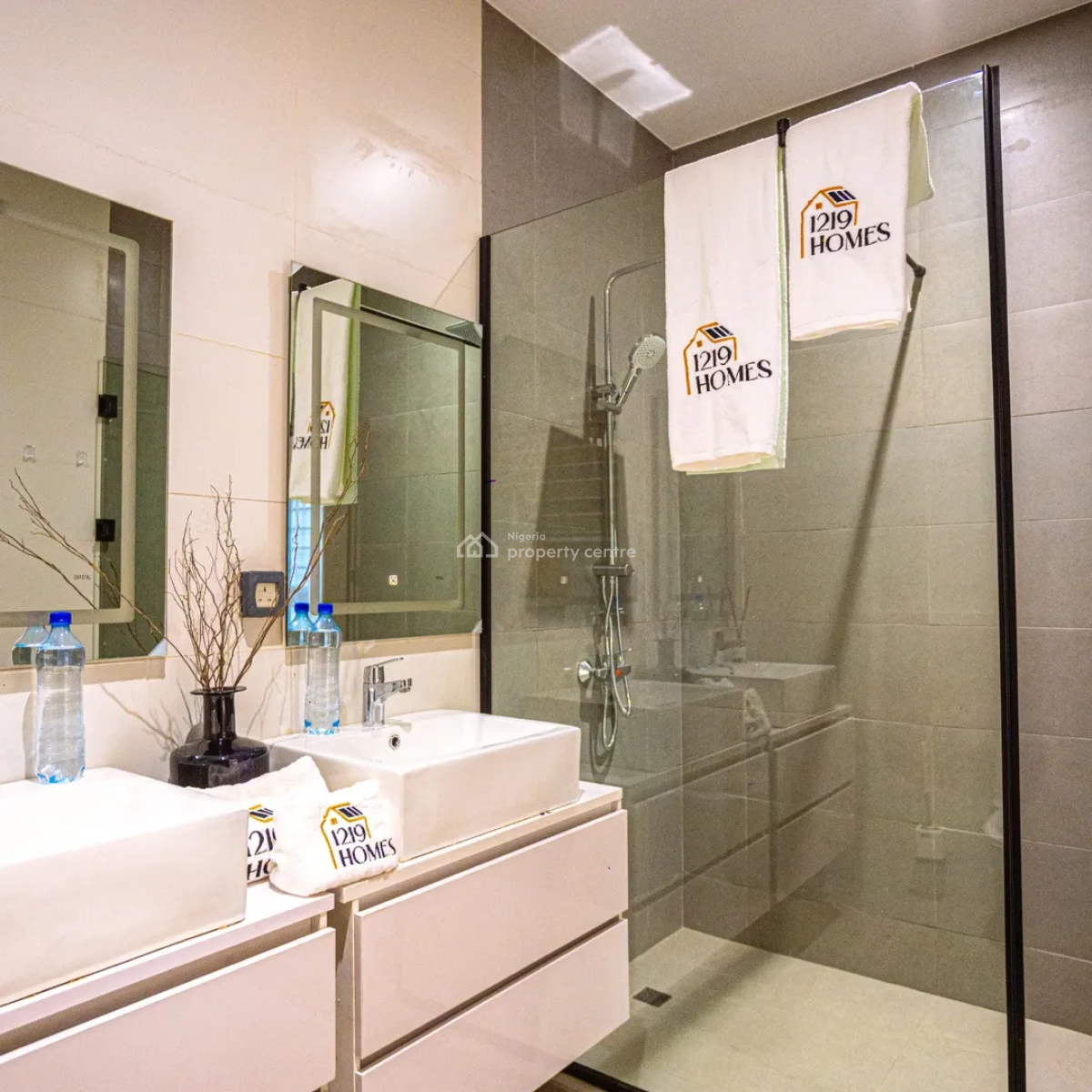 1219 Luxury 3 Bedroom Apartment, Adeniyi Jones, Ikeja, Lagos, Flat / Apartment Short Let