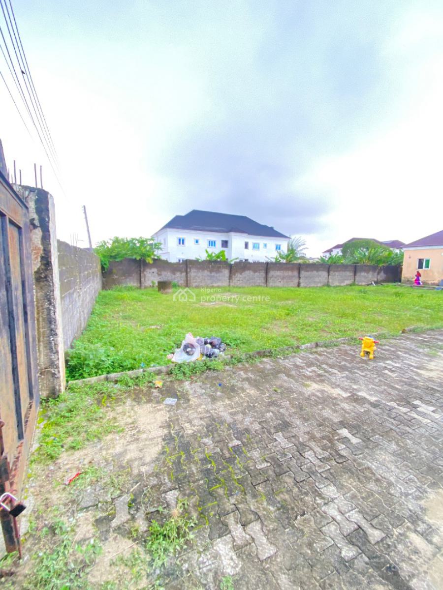 Distress 620sqm Fenced Land with 2units of Miniflat, Goodnews Estate, Sangotedo, Ajah, Lagos, Residential Land for Sale