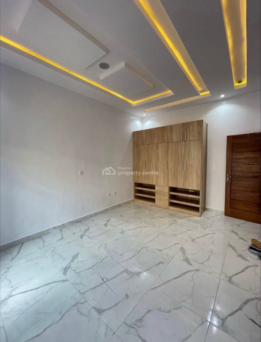 Luxury and Spacious 2 Bedroom Serviced Apartment, Lekki Phase 1, Lekki, Lagos, Flat / Apartment for Rent