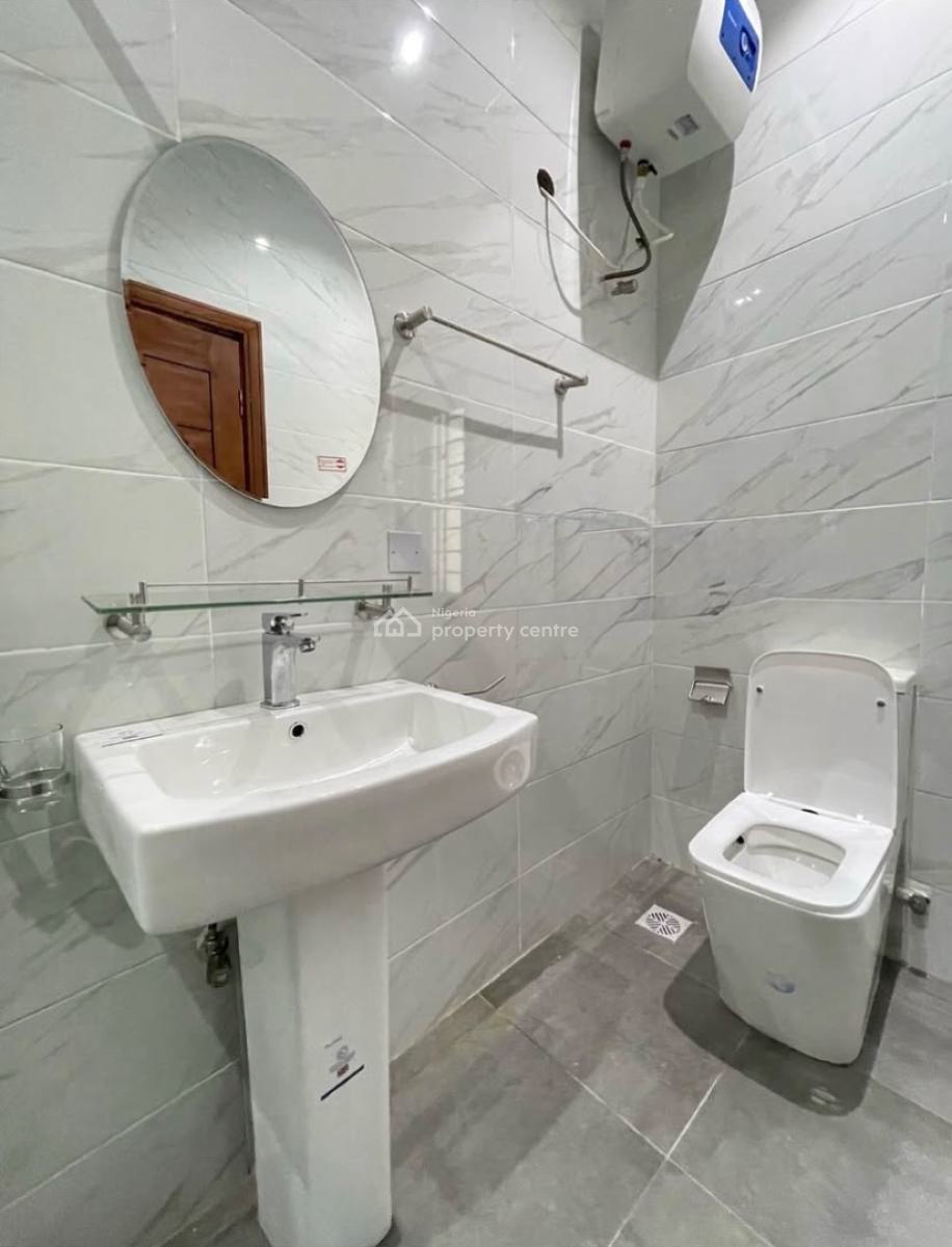 Luxury and Spacious 2 Bedroom Serviced Apartment, Lekki Phase 1, Lekki, Lagos, Flat / Apartment for Rent
