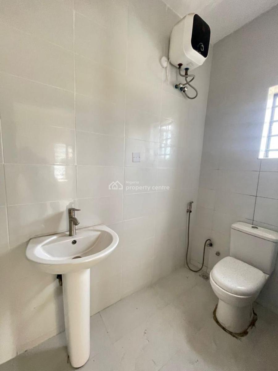 Luxury 3-bedroom Apartment Upstairs with (bq), Fully Serviced, Glacier Estate  Orchid Road Lekki, Lekki Expressway, Lekki, Lagos, House for Rent