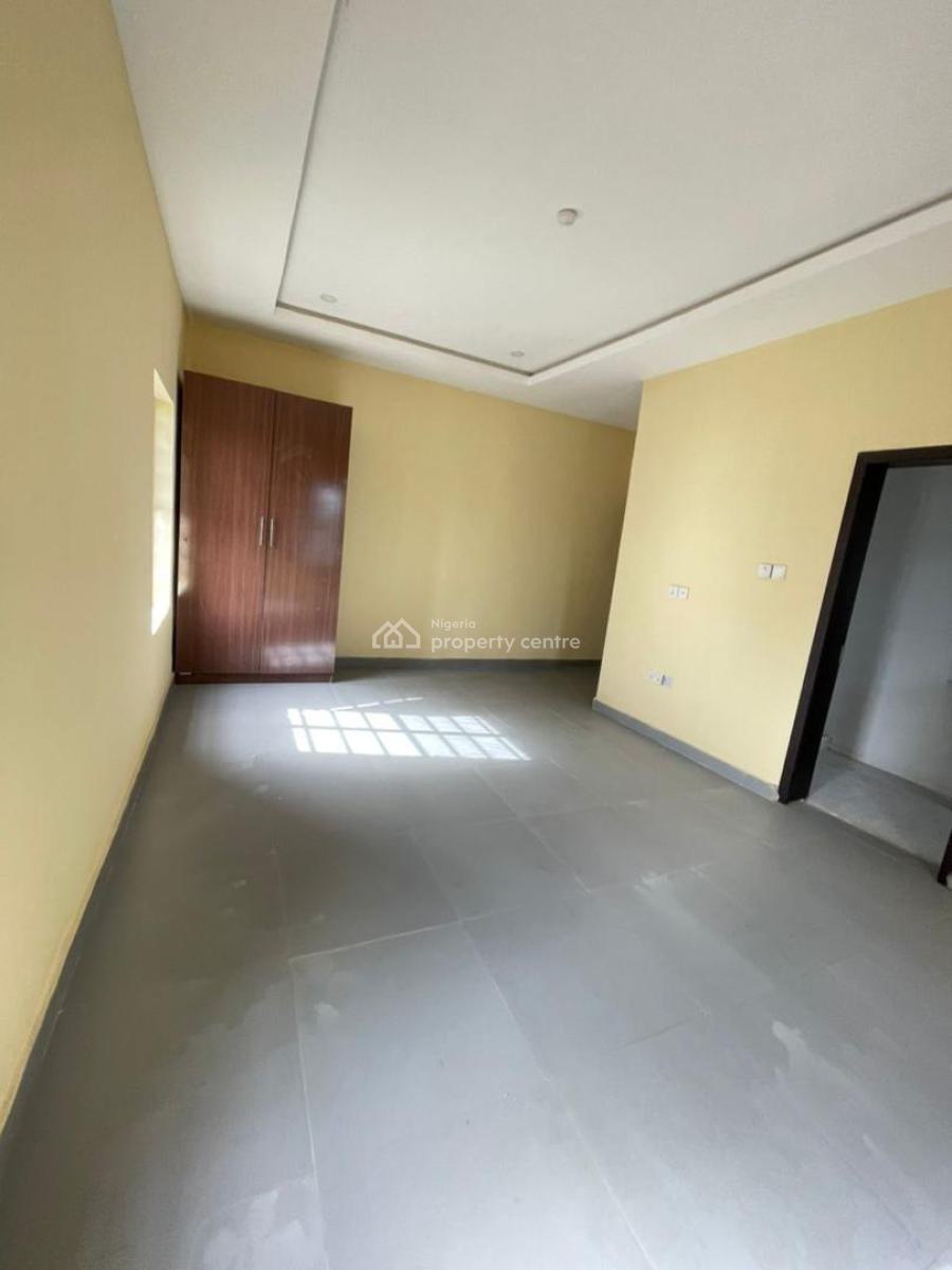 Luxury 3-bedroom Apartment Upstairs with (bq), Fully Serviced, Glacier Estate  Orchid Road Lekki, Lekki Expressway, Lekki, Lagos, House for Rent