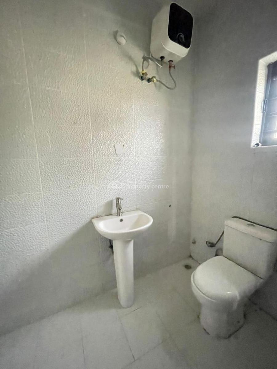Luxury 3-bedroom Apartment Upstairs with (bq), Fully Serviced, Glacier Estate  Orchid Road Lekki, Lekki Expressway, Lekki, Lagos, House for Rent