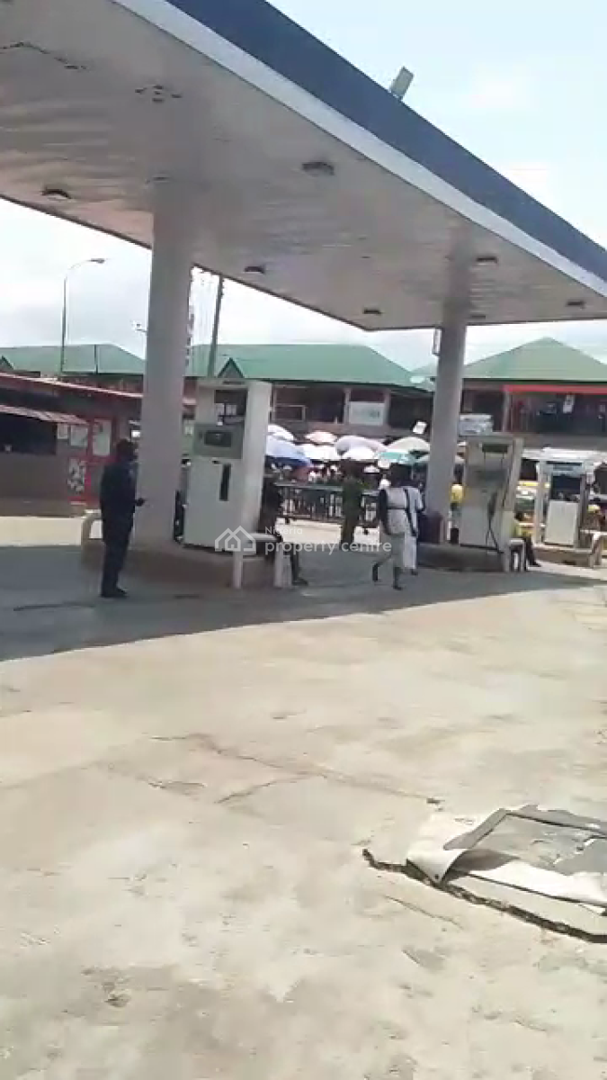 Filling Station @ Igando, Lagos Mobil Filling, Along Lkotun Lgando Road Lagos,, Igando, Ikotun, Lagos, Filling Station for Sale