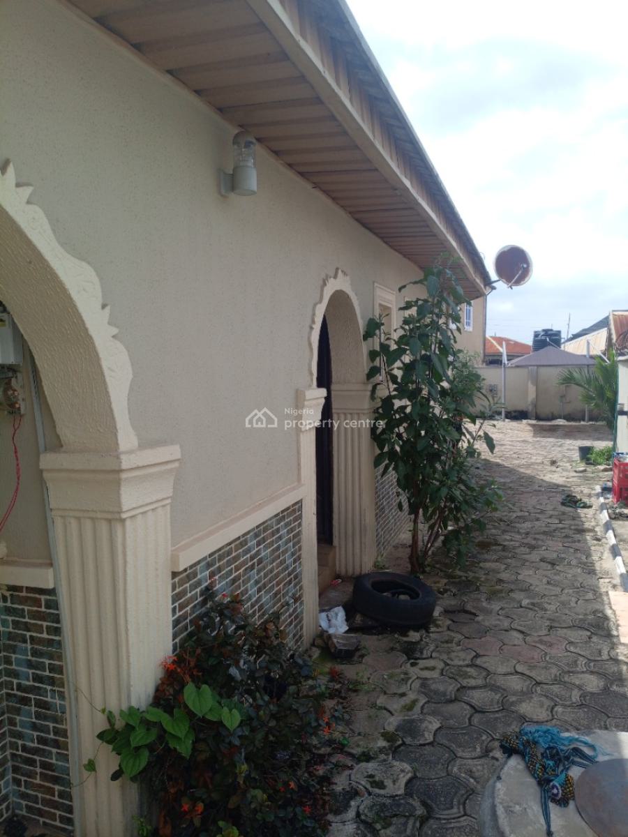 3 Bedroom Flat Two in The Compound Fenced with Gate, Anu Oluwa, Airport, Alakia, Ibadan, Oyo, Semi-detached Bungalow for Rent