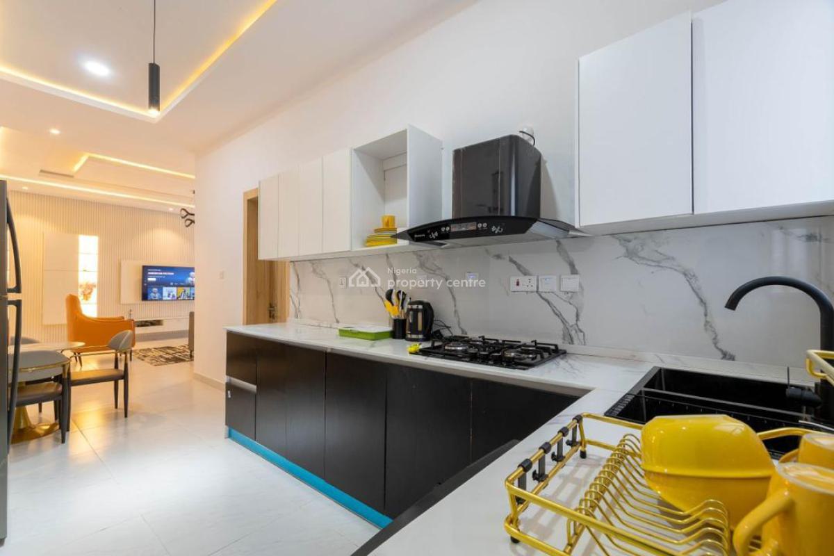Luxury 1 Bedroom Apartment with Rooftop Pool, Lekki Phase 1, Lekki, Lagos, Flat / Apartment Short Let