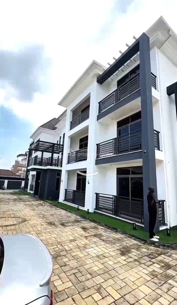 Spacious 3bedrooms with Bq, Tarred Road, Katampe Extension, Katampe, Abuja, Flat / Apartment for Rent