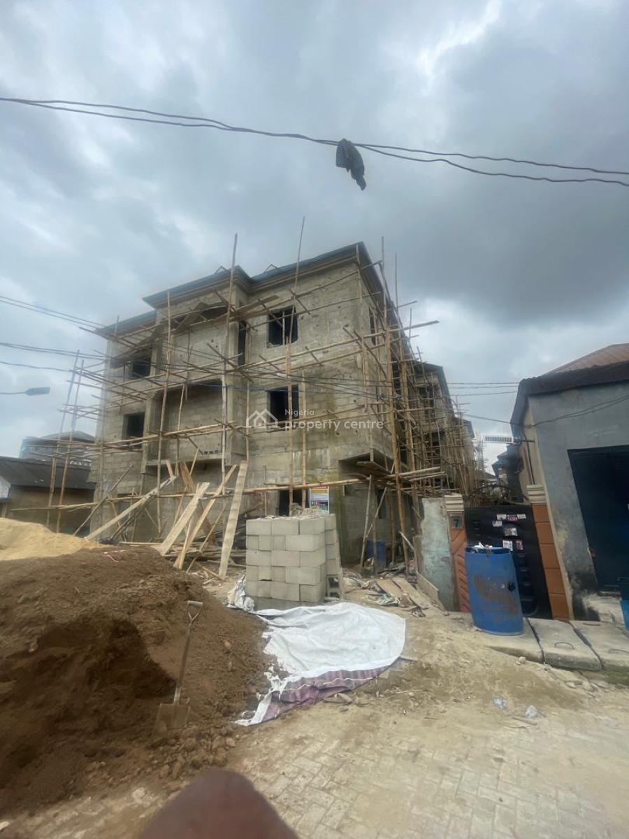 Roomself and Miniflat Lease Apartment in a Secured Street in Shomolu, Shomolu, Lagos, Block of Flats for Sale