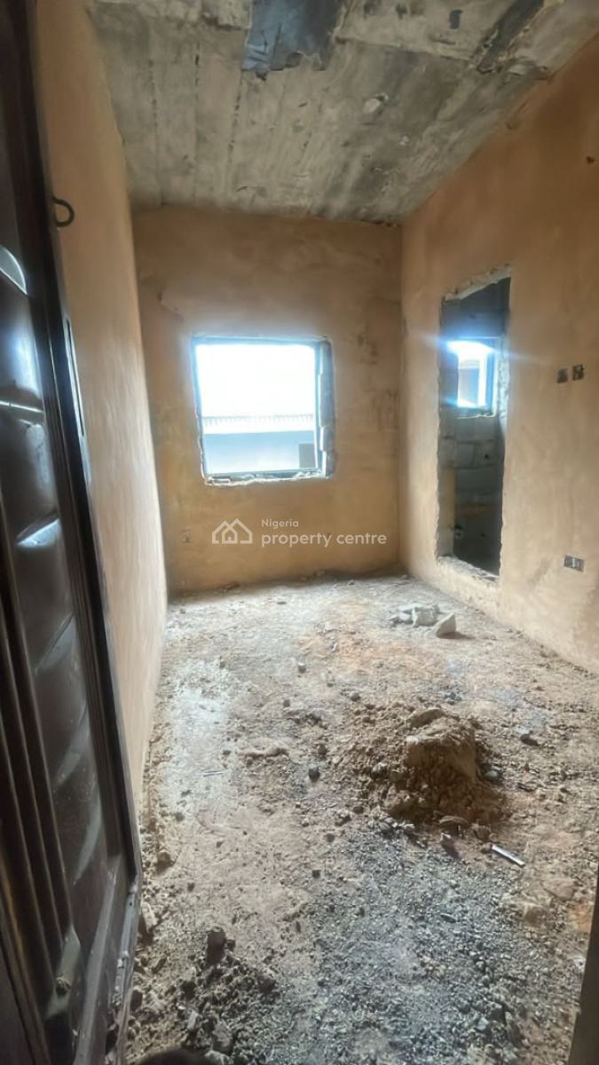 Roomself Lease at Ilupeju, Ilupeju, Lagos, Self Contain (single Rooms) for Rent