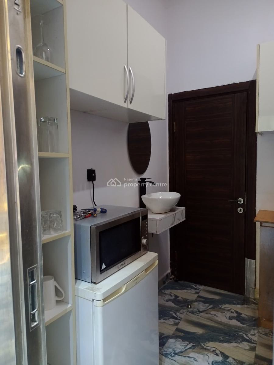 Fully Furnished Miniflat, Osapa London, Osapa, Lekki, Lagos, Mini Flat (room and Parlour) for Rent