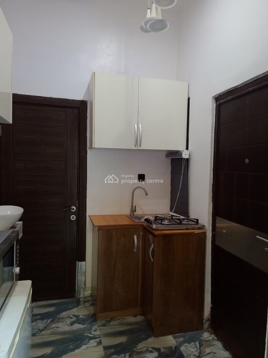 Fully Furnished Miniflat, Osapa London, Osapa, Lekki, Lagos, Mini Flat (room and Parlour) for Rent