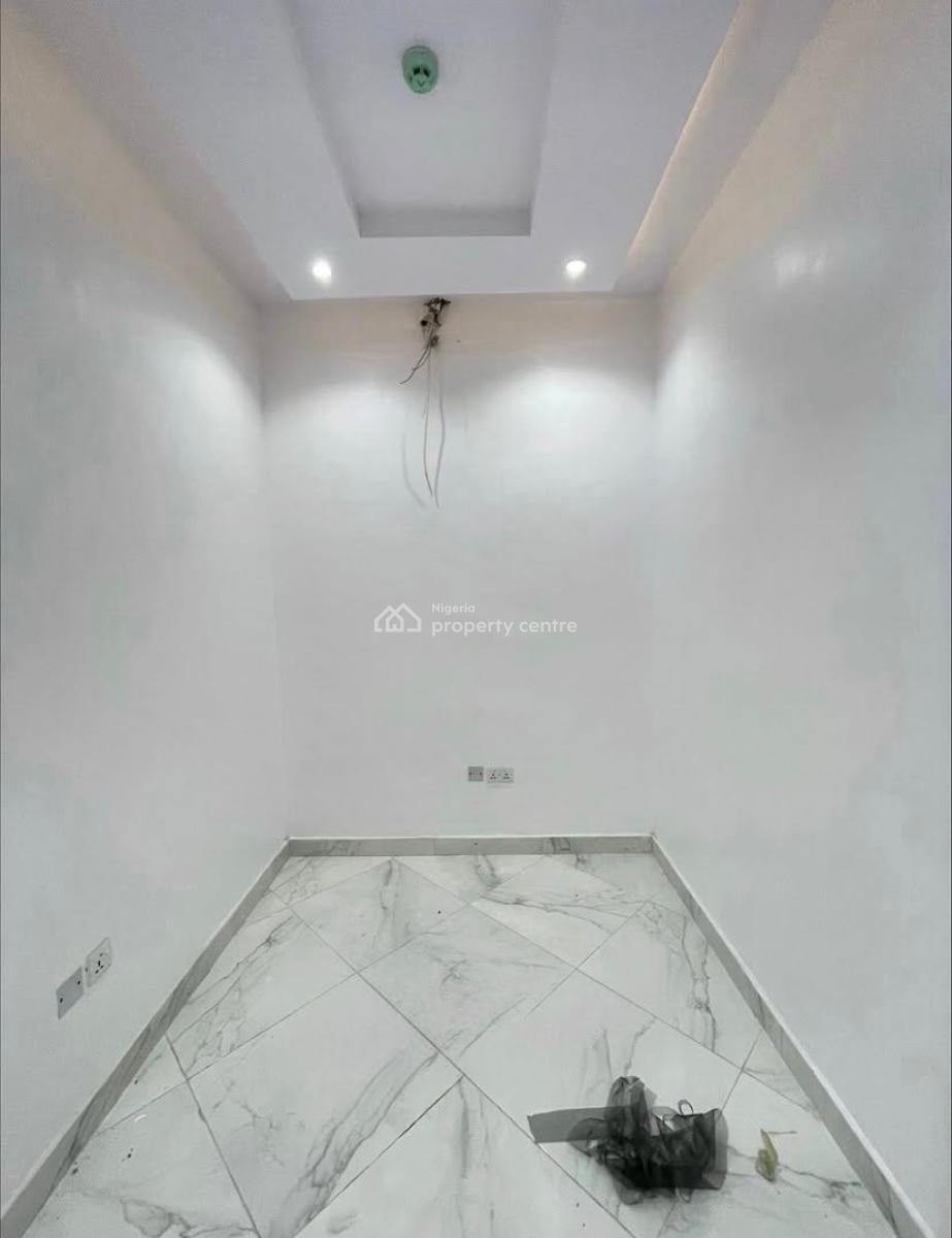 a Brand New Luxury Spacious 2 Bedroom in a Prime Location, Lekki Phase 1, Lekki, Lagos, Flat / Apartment for Rent