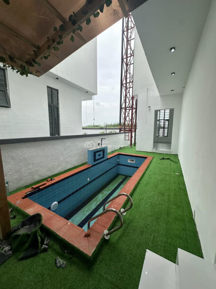 a Contemporary 6-bedroom Fully Detached Duplex, Chevron Lekki, Lekki, Lagos, Detached Duplex for Sale