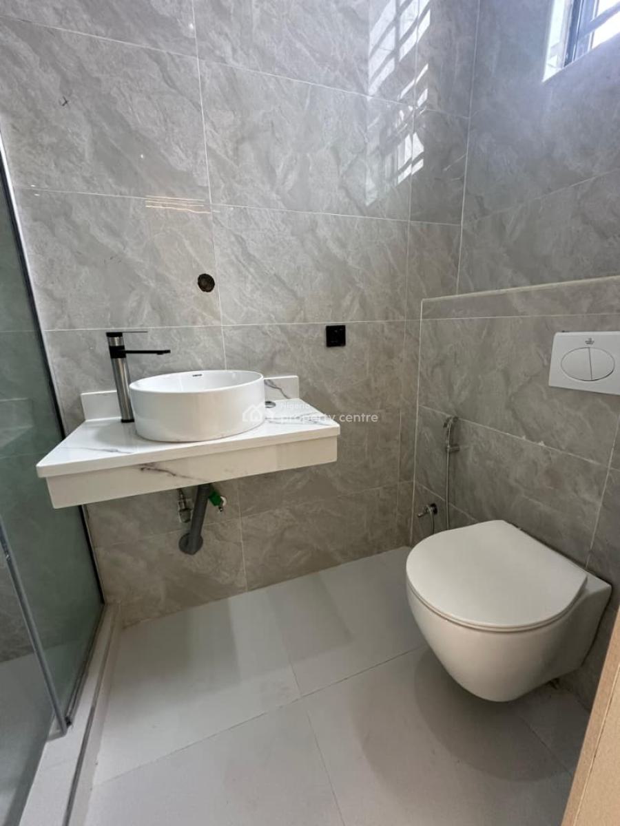 a Contemporary 6-bedroom Fully Detached Duplex, Chevron Lekki, Lekki, Lagos, Detached Duplex for Sale