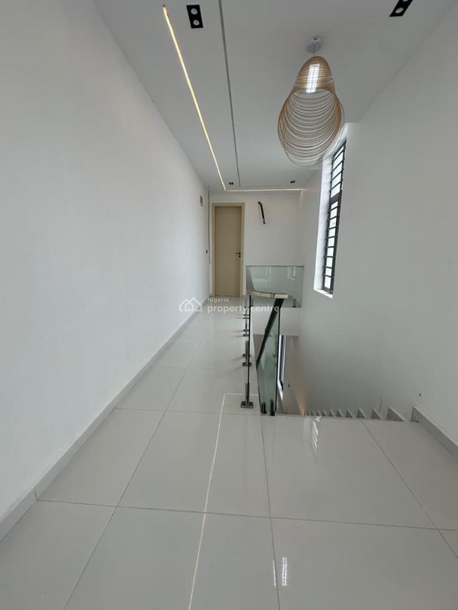 a Contemporary 6-bedroom Fully Detached Duplex, Chevron Lekki, Lekki, Lagos, Detached Duplex for Sale