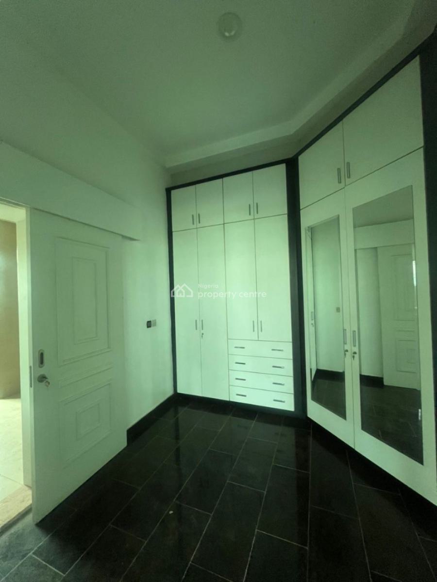 7 Bedroom Mansion, Guzape District, Abuja, House for Sale
