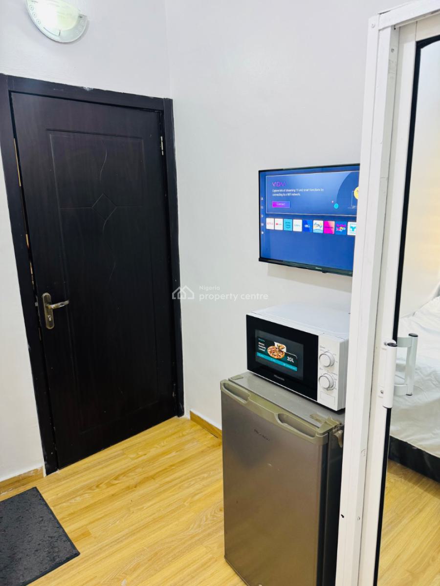 Studio, 10b Araromi Onigbongbo Maryland Lagos, Onigbongbo, Maryland, Lagos, Self Contain (single Rooms) Short Let