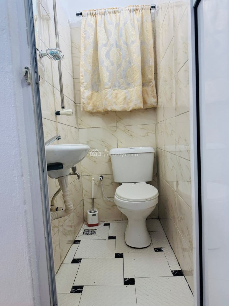 Studio, 10b Araromi Onigbongbo Maryland Lagos, Onigbongbo, Maryland, Lagos, Self Contain (single Rooms) Short Let