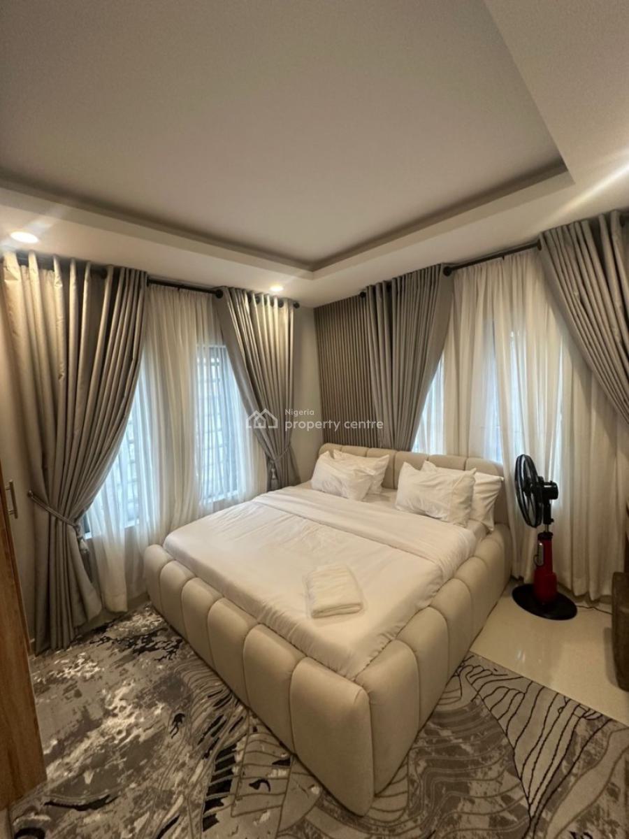 Upscale and Deluxe 2bedroom Apartment, Olu Akinbola Avenue, Igbo Efon, Lekki, Lagos, Flat / Apartment Short Let