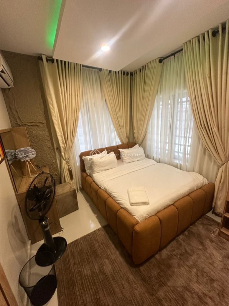Elegant and Exclusive 1bedroom Apartment, Olu Akinbola Avenue, Igbo Efon, Lekki, Lagos, Mini Flat (room and Parlour) Short Let