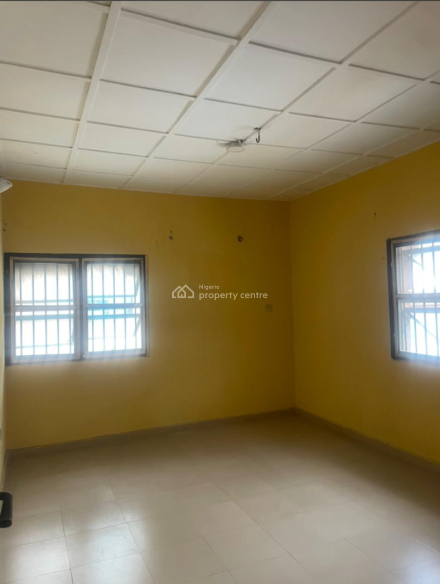 3 Bedroom Flat 2t/2b on Upper Floor, Gra Phase 1, Magodo, Lagos, Flat / Apartment for Rent