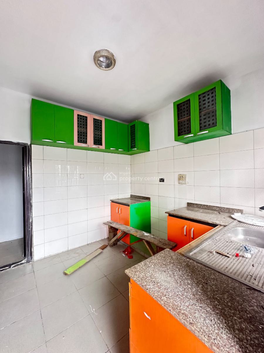 Spacious 3 Bedroom Flat, Ogombo, Ajah, Lagos, Flat / Apartment for Rent