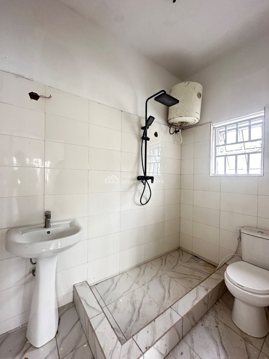 Spacious 3 Bedroom Flat, Ogombo, Ajah, Lagos, Flat / Apartment for Rent