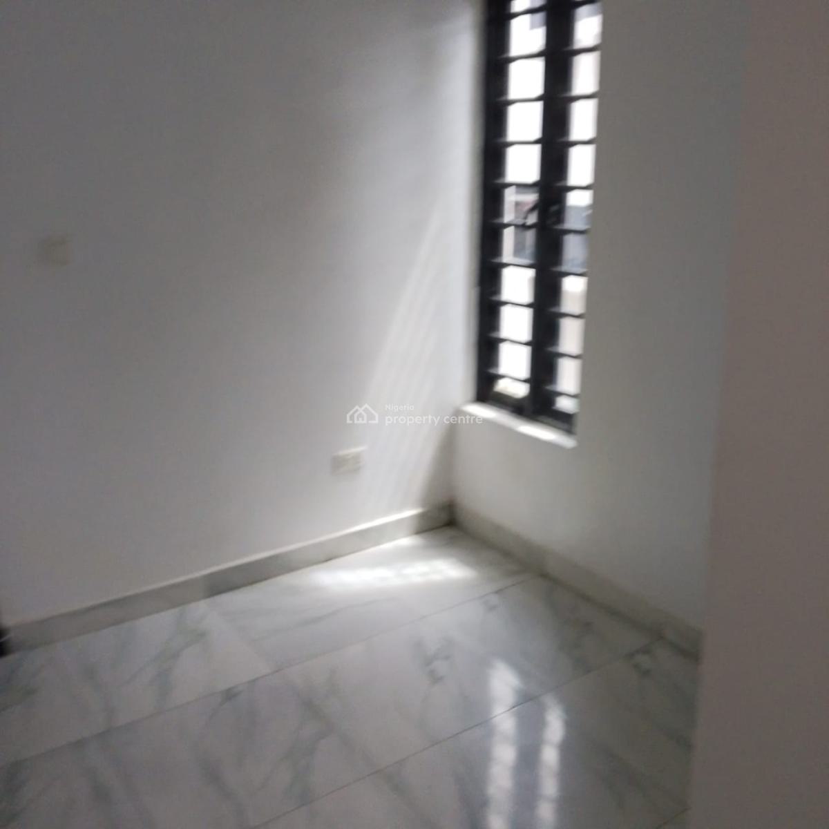 Serviced 2bedroom Flat Upstairs, Ologolo, Lekki, Lagos, Flat / Apartment for Rent