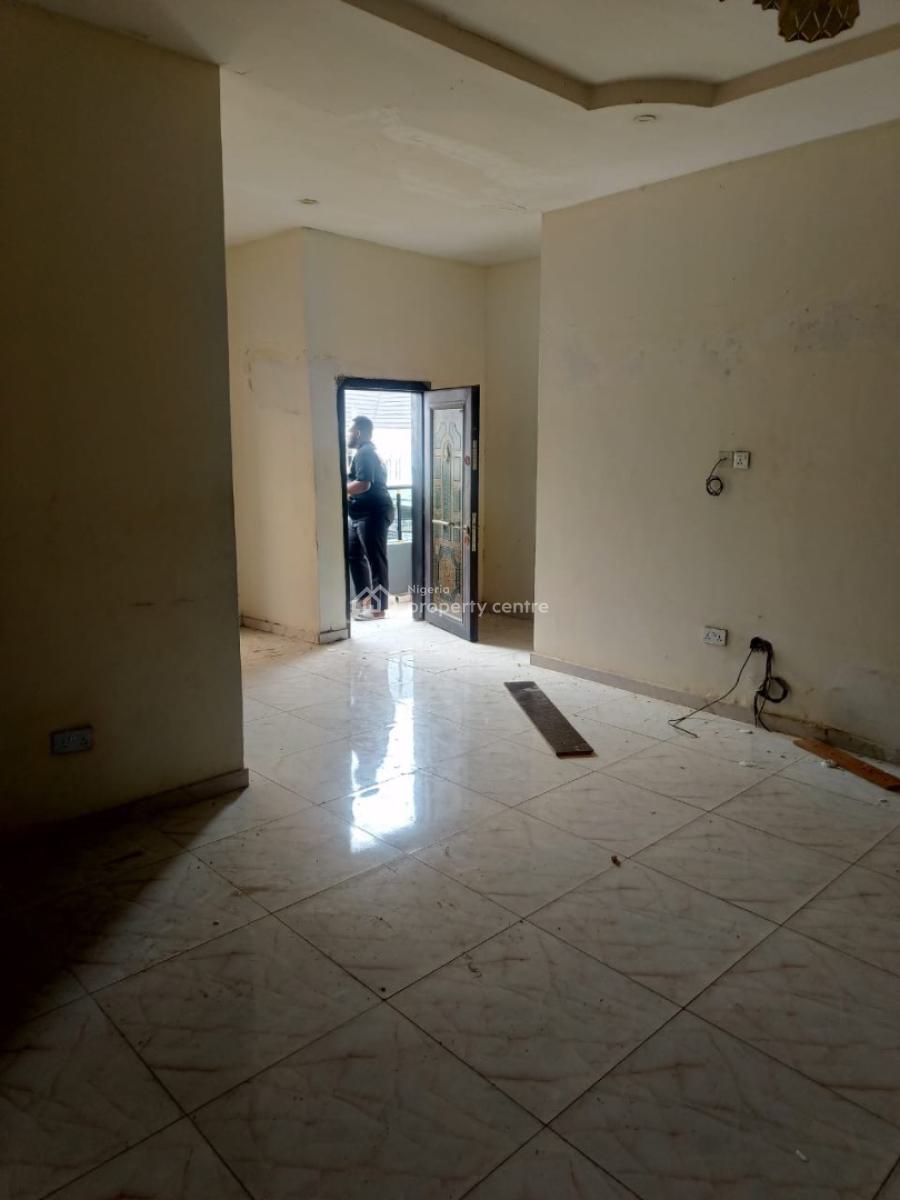 Well Maintained Fully Serviced Spacious 4 Bedroom Terrace, Ikota Villa Lekki Lagos, Ikota, Lekki, Lagos, Terraced Duplex for Rent