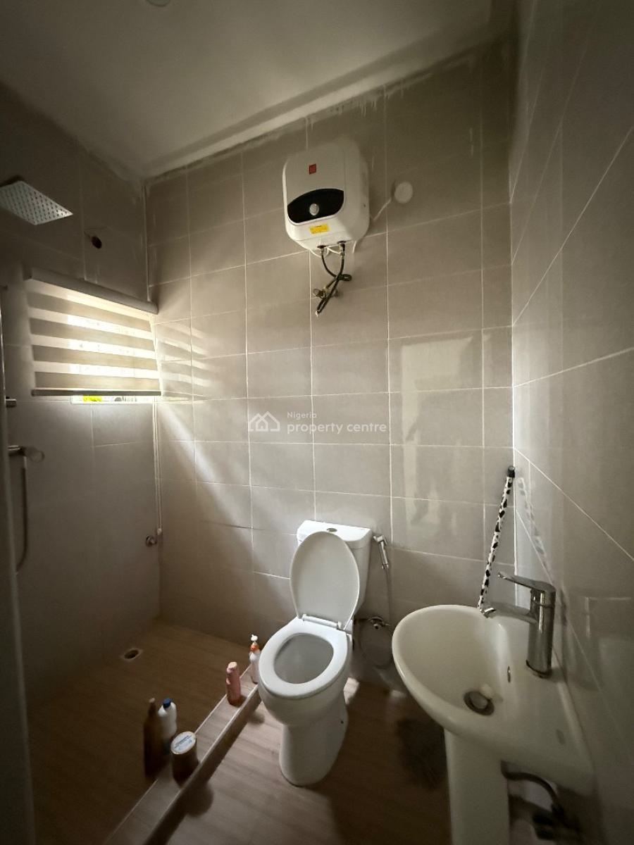 Beautiful 3 Bedroom Flat (1st Floor), Jahi Gilmore, Jahi, Abuja, Flat / Apartment for Rent