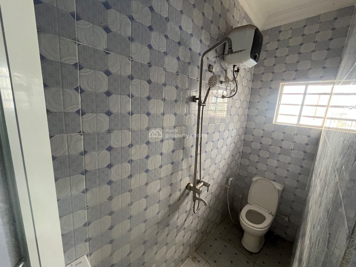3 Bedroom with Excellent Environment, Gra Phase 1, Magodo, Lagos, Flat / Apartment for Rent