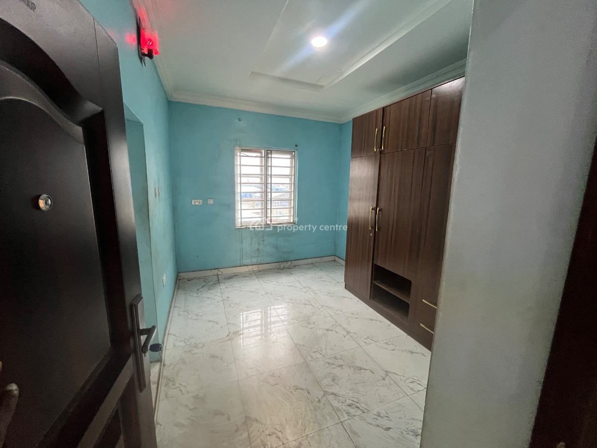 3 Bedroom with Excellent Environment, Gra Phase 1, Magodo, Lagos, Flat / Apartment for Rent