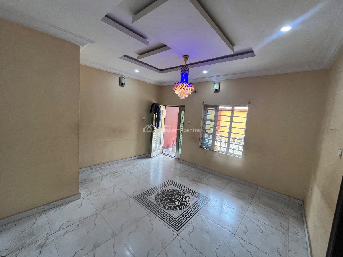 3 Bedroom with Excellent Environment, Gra Phase 1, Magodo, Lagos, Flat / Apartment for Rent