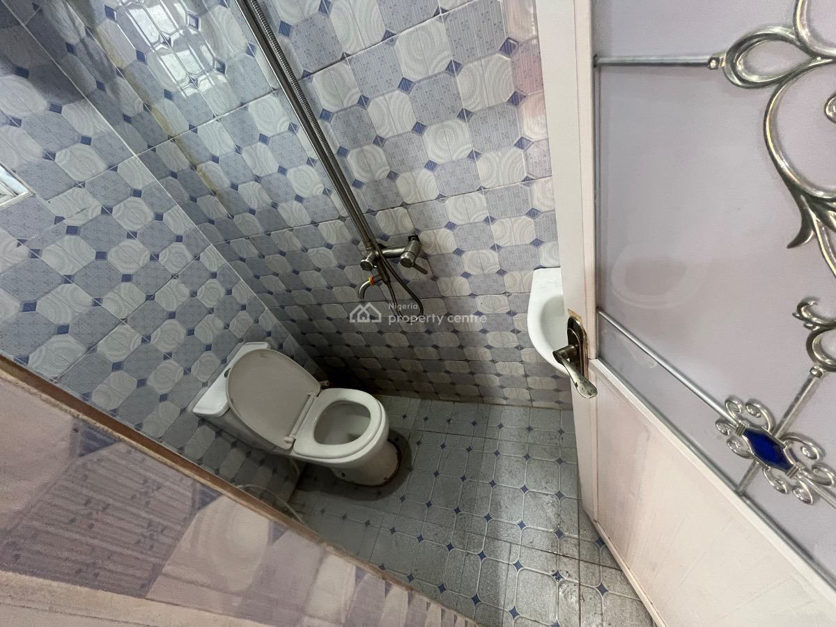3 Bedroom with Excellent Environment, Gra Phase 1, Magodo, Lagos, Flat / Apartment for Rent