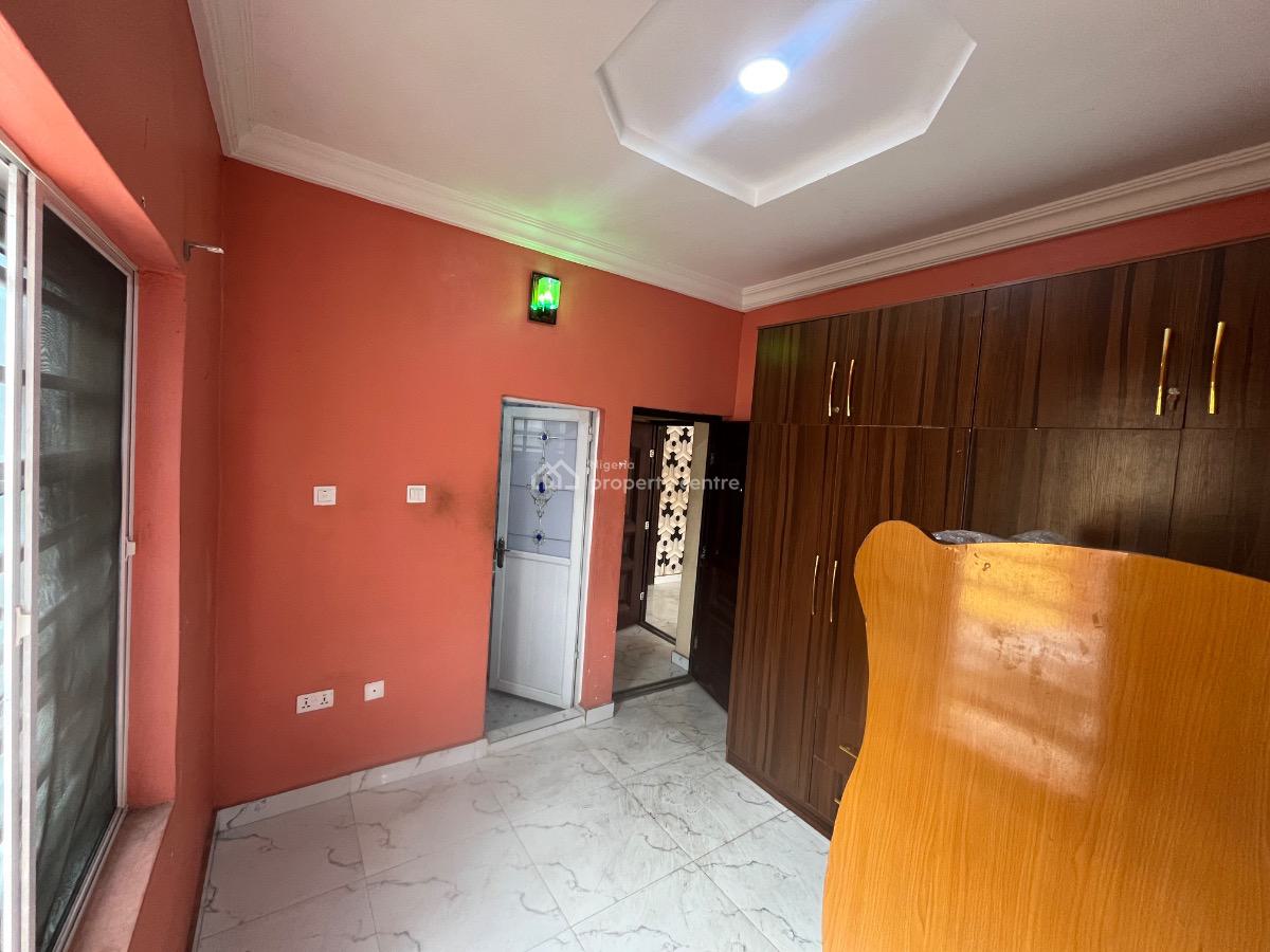 3 Bedroom with Excellent Environment, Gra Phase 1, Magodo, Lagos, Flat / Apartment for Rent