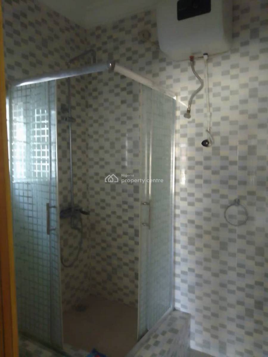 Well-designed 3-bedroom Apartment with a Bq, Lekki Phase 1, Lekki, Lagos, Flat / Apartment for Rent