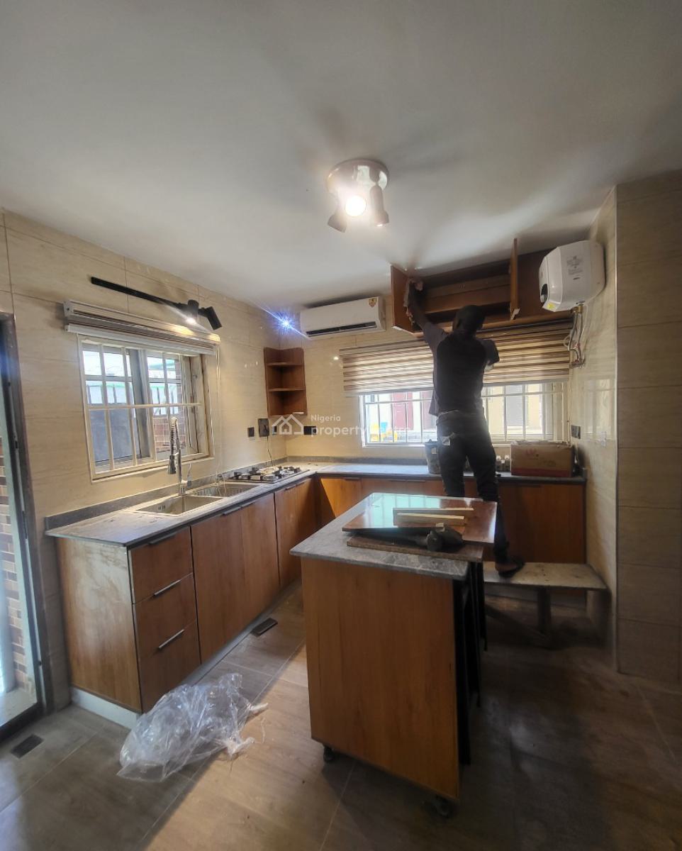 Luxurious Massive 3bedroom Terrace Duplex with Bq, By Minting and Printing, Area 2, Garki, Abuja, Terraced Duplex for Rent
