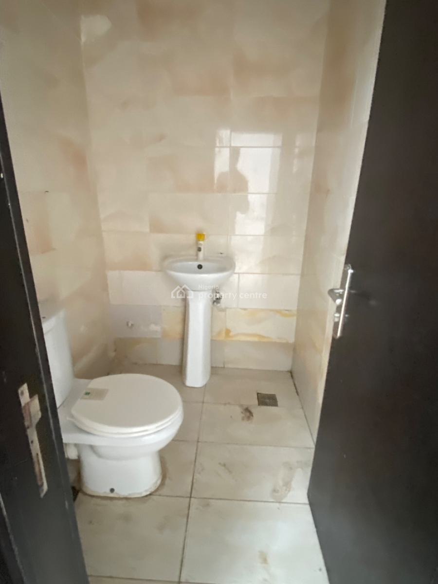 Prime 3 Bedroom Ground Floor Commercial Use, Victoria Island , in a Prime Location, Victoria Island (vi), Lagos, Commercial Property for Rent