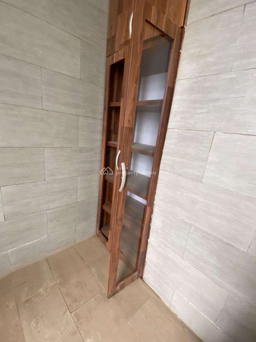 Prime 3 Bedroom Ground Floor Commercial Use, Victoria Island , in a Prime Location, Victoria Island (vi), Lagos, Commercial Property for Rent