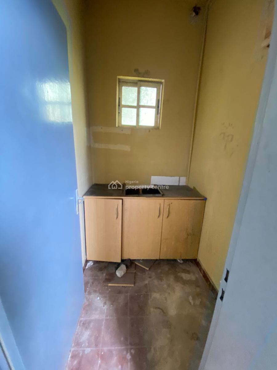 Prime 2bedroom Top Floor Commercial Use, Victoria Island , Commercial Area, Victoria Island (vi), Lagos, Commercial Property for Rent