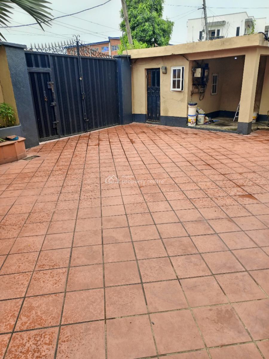 4 Bedroom Semi Detached Duplex with Self Compound, Shoninare Estate, Ikeja Gra, Ikeja, Lagos, Detached Duplex for Rent